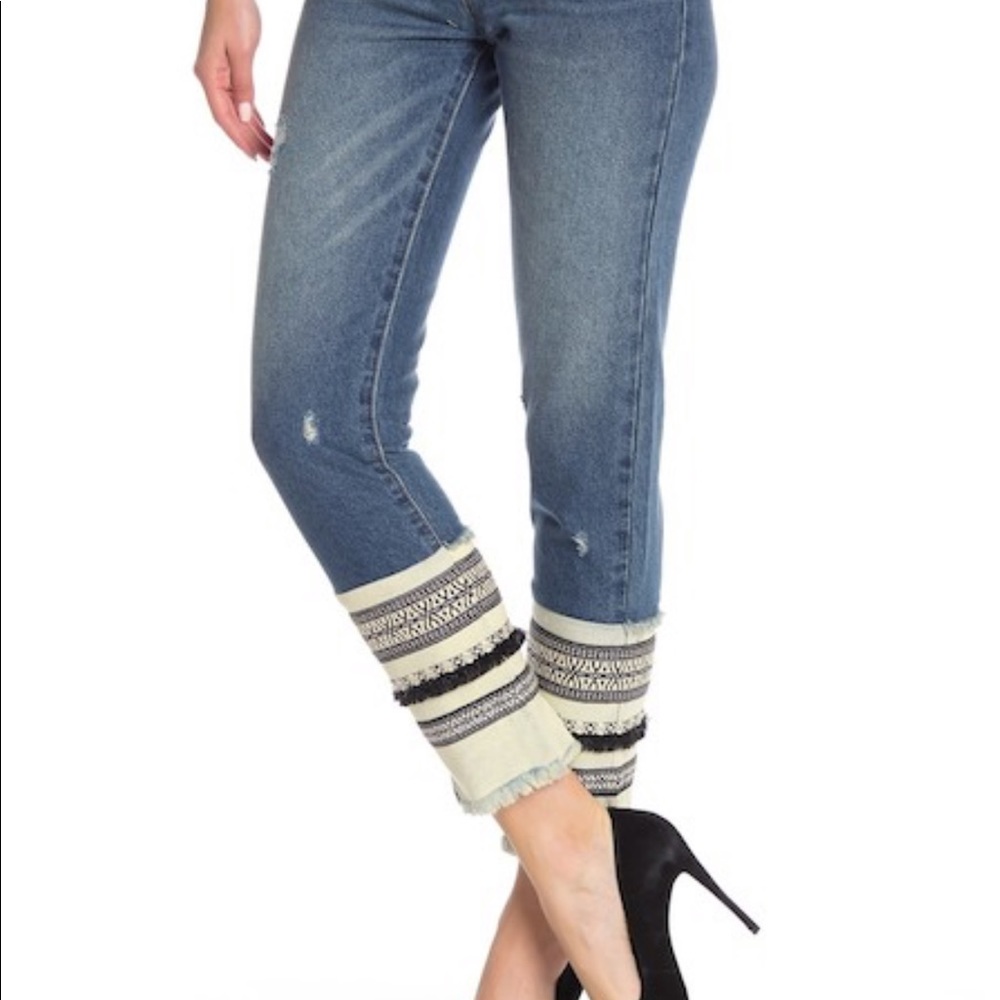 Blanknyc Distressed Miss Molly Straight Leg - Picture 3 of 4